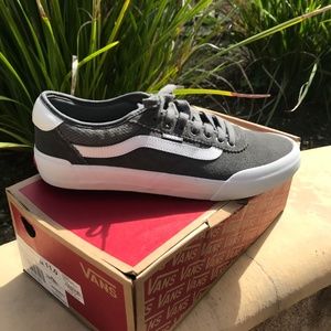 Mens Boys VANS Chima Pro 2 Skate Shoe Size 11.